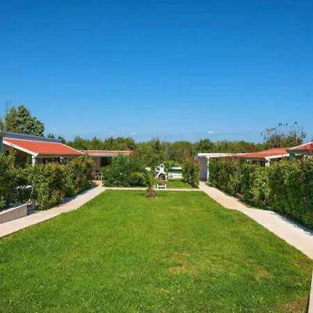 Holiday home Gorgeous Mobile In With Swimming Pool *