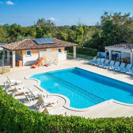 Holiday home Gorgeous Mobile In With Swimming Pool *
